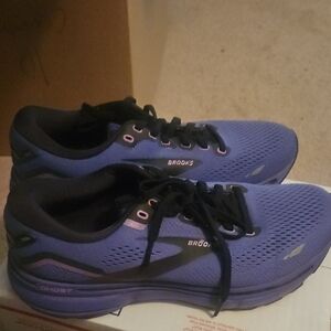Brooks Women's Puple Ghost Athletic Running Shoes Size 8 5